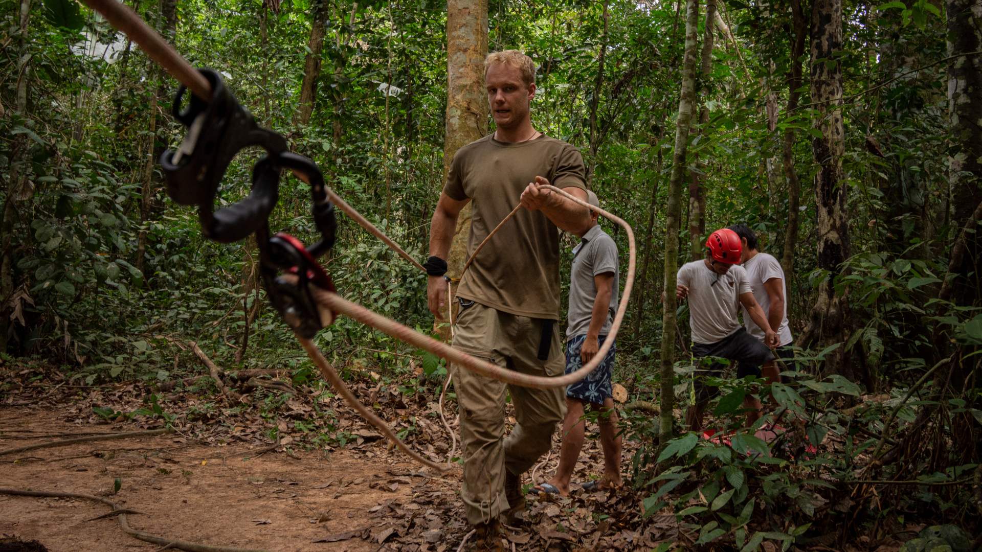 Macaw Project team preparing the pulleys for lifting up the nests by Juan Diego Shoobridge